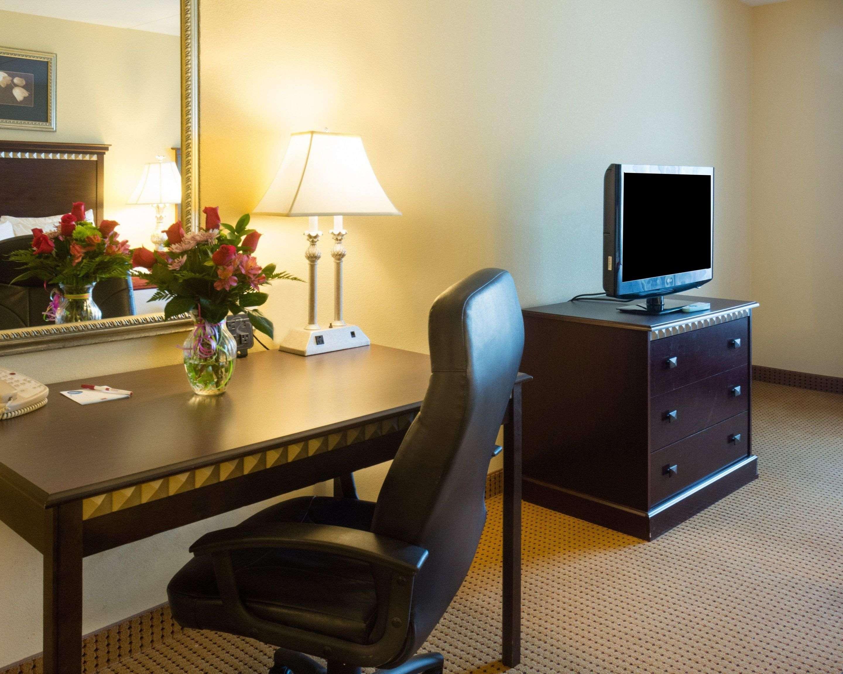 Comfort Suites Fredericksburg North Esterno foto