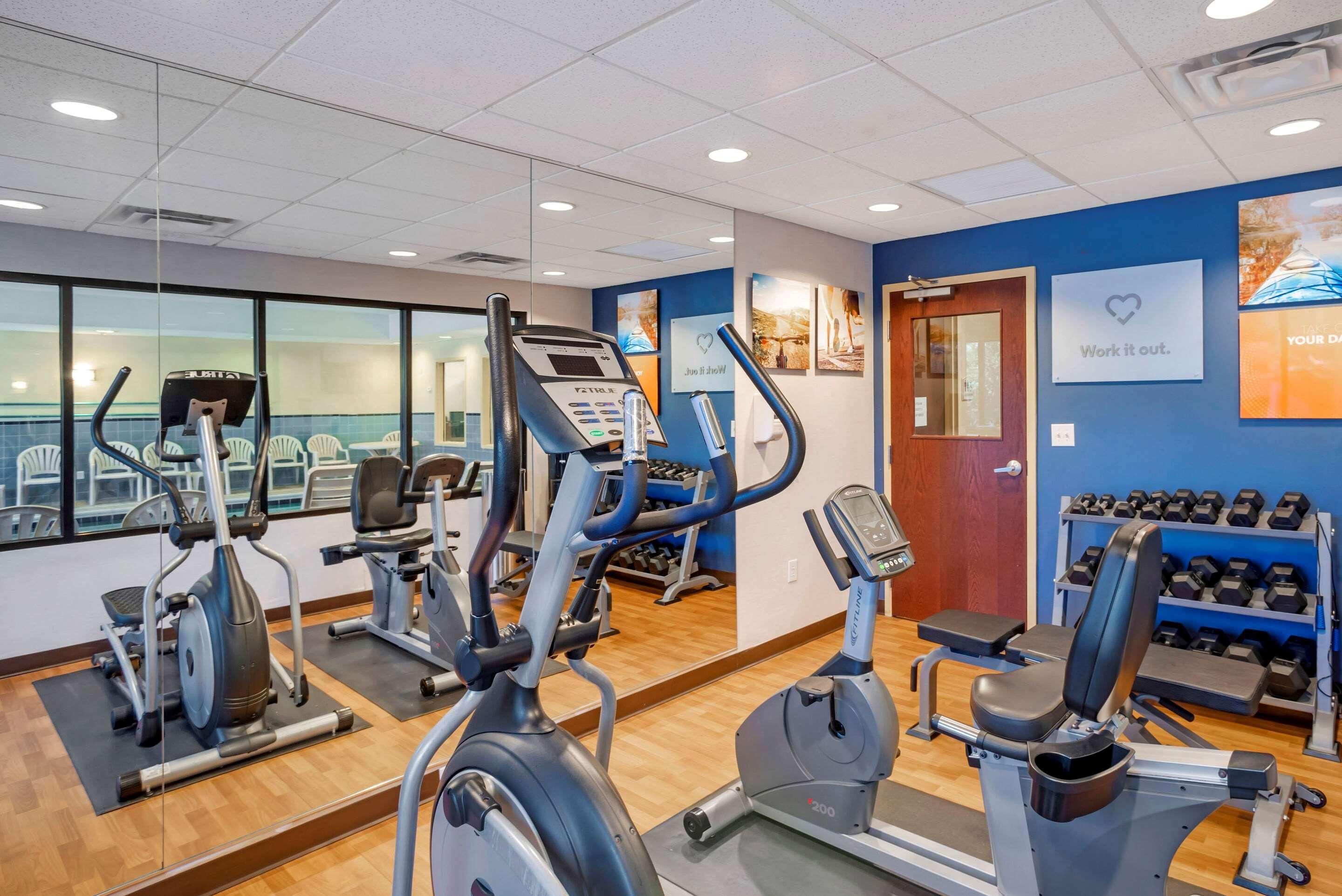 Comfort Suites Fredericksburg North Esterno foto